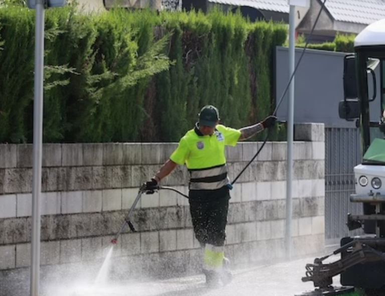 Gandia refuerza la limpieza pública con equipos especializados y un nuevo modelo de reciclaje