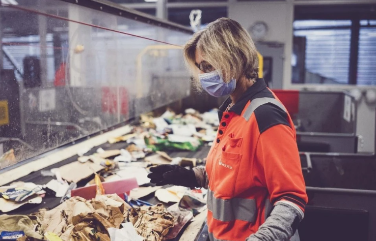 Veolia revoluciona el reciclaje de plásticos complejos en España